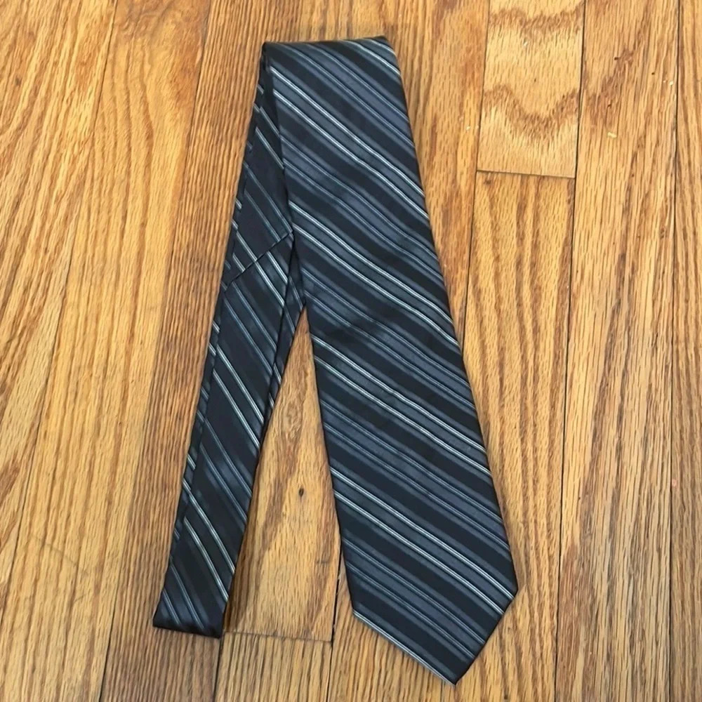 DKNY Mens Silk Tie‎ Black Charcoal Silver Diagonal Striped Made in USA Necktie
